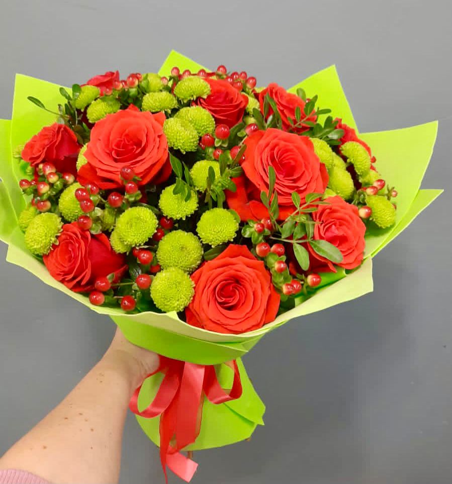 Букет цветов из: Хризантемы и Розы в Раздольном Новосибирской области