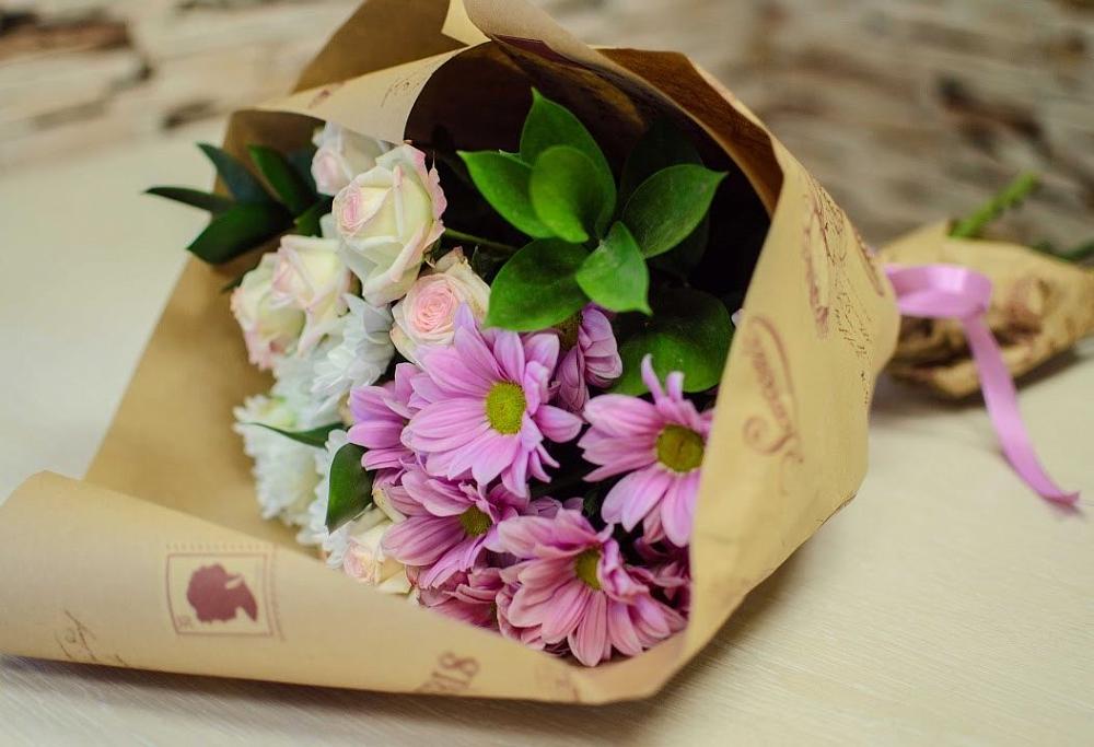 Букет цветов из: Розы и Хризантемы в Раздольном Новосибирской области