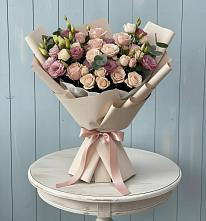 Букет цветов из:  Розы и Лизиантусы в Раздольном Новосибирской области