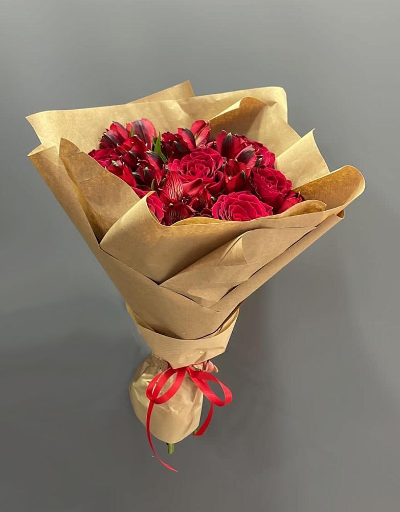 Букет цветов из: Альстромерии и Розы в Раздольном Новосибирской области