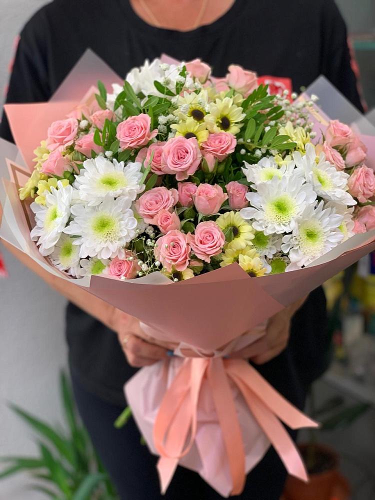 Букет цветов из: Розы и Хризантемы в Раздольном Новосибирской области