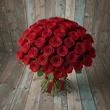 Букет 55 Красных роз Фридом #REPLACE_PRED# Раздольном Новосибирской области
