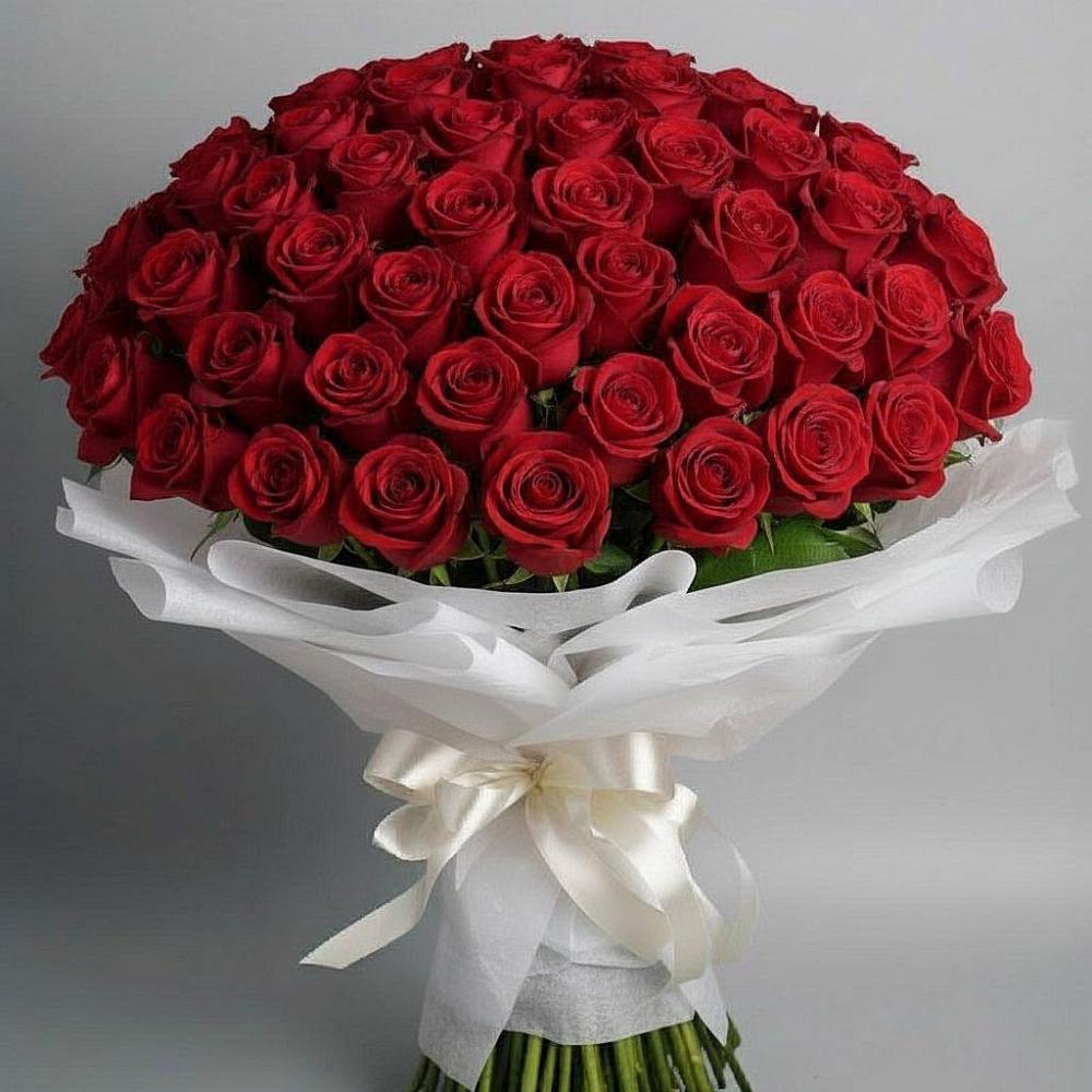 Букет 101 Красная роза Блэк Мэджик в Раздольном Новосибирской области