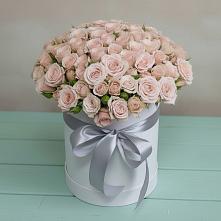 Цветочная композиция из Розы в шляпной коробке в Раздольном Новосибирской области