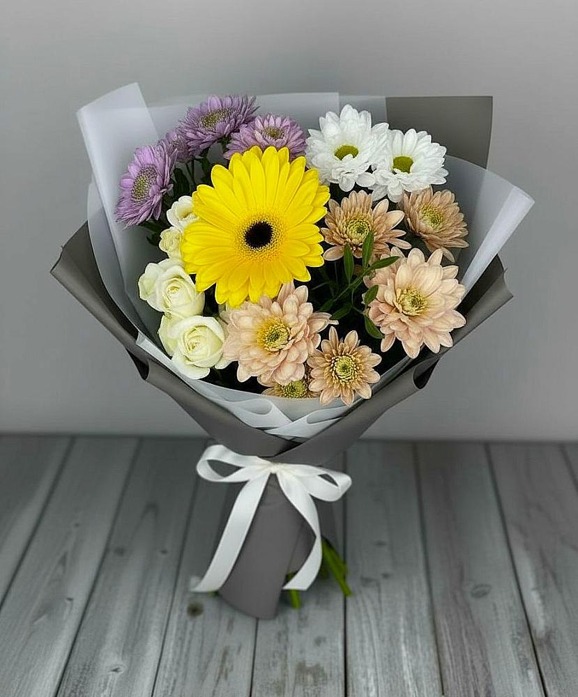 Букет цветов из: Розы, Герберы и Хризантемы в Раздольном Новосибирской области