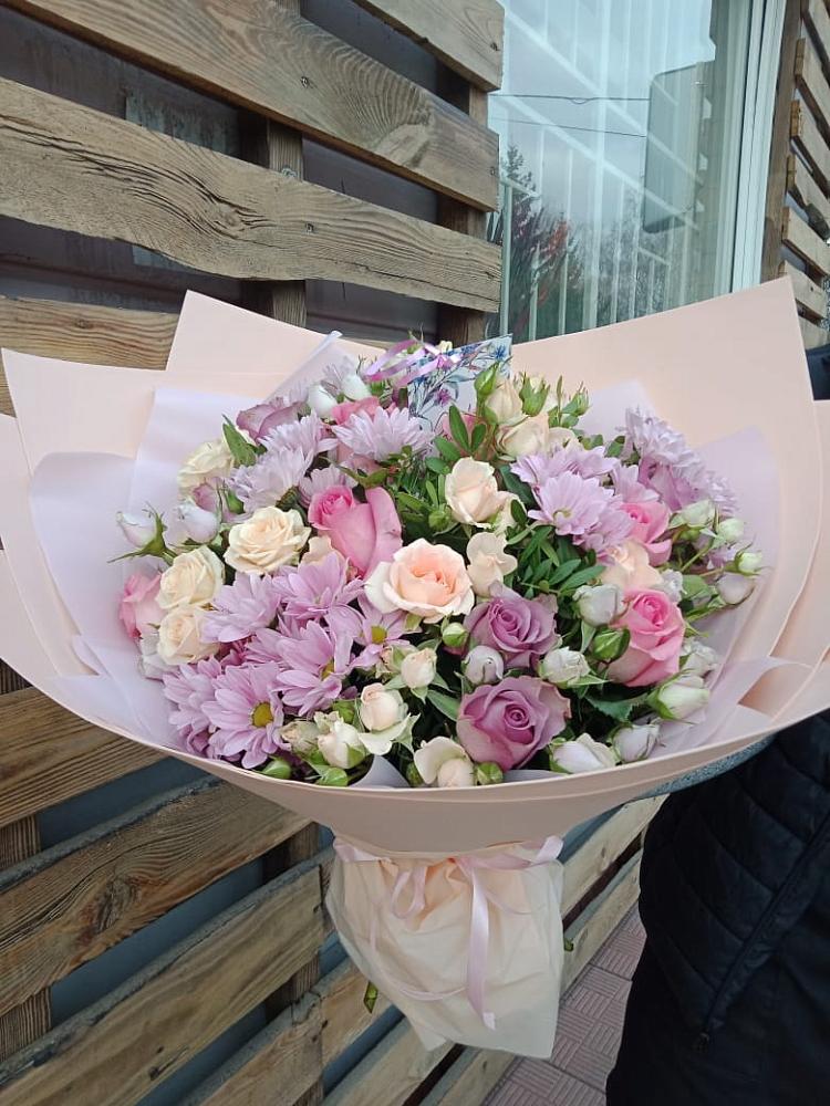 Букет цветов из: Розы и Хризантемы в Раздольном Новосибирской области