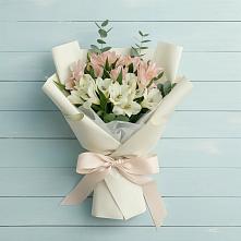 Букет цветов из:  Альстромерии в Раздольном Новосибирской области