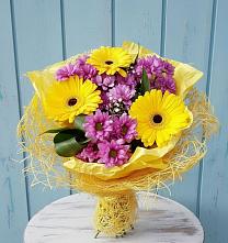 Букет цветов из:  Хризантемы и Герберы в Раздольном Новосибирской области