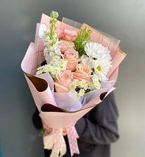 Букет цветов из:  Хризантемы и Розы в Раздольном Новосибирской области