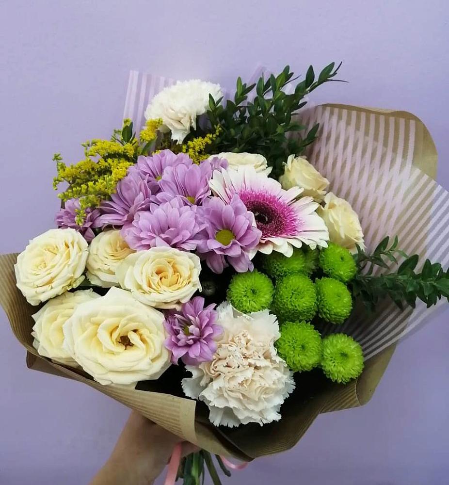 Букет цветов из: Хризантемы, Розы, Гвоздики и Герберы в Раздольном Новосибирской области