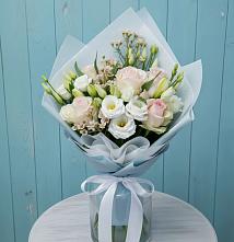 Букет цветов из:  Розы и Лизиантусы в Раздольном Новосибирской области