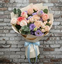 Букет цветов из:  Розы, Лизиантусы и Гвоздики в Раздольном Новосибирской области