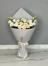 Букет цветов из:  Розы и Лизиантусы в Раздольном Новосибирской области